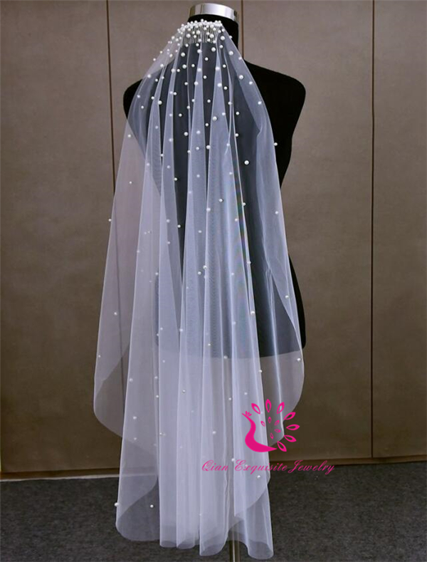 Bridal Veils with Pearls