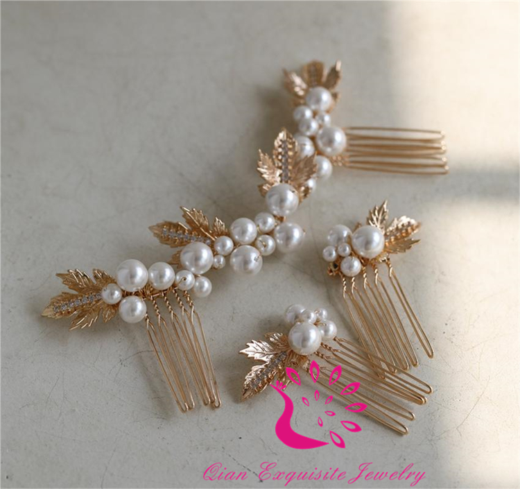 Handmade Pearls Comb 