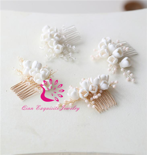 White Blossom Comb